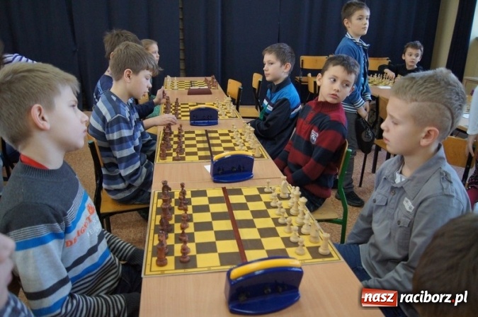 Zdjęcie w galerii na portalu naszraciborz.pl: Szachowe zmagania w SP4 wiadomości z regionu
