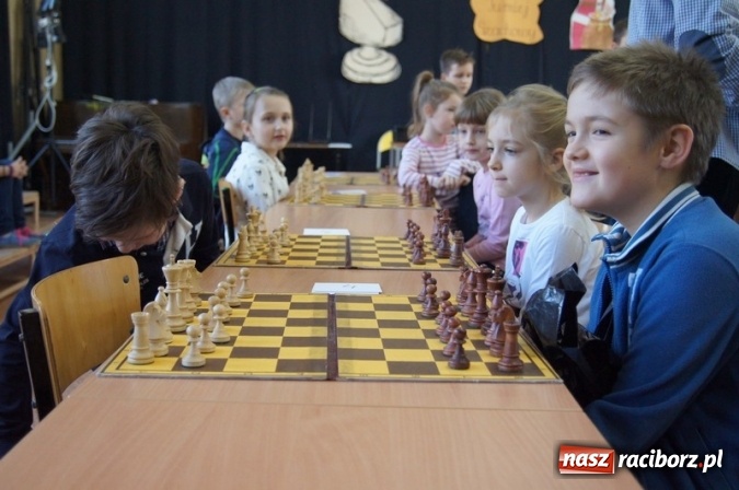Zdjęcie w galerii na portalu naszraciborz.pl: Szachowe zmagania w SP4 wiadomości z regionu