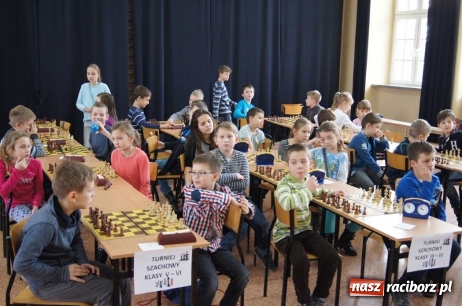 Zdjęcie w galerii na portalu naszraciborz.pl: Szachowe zmagania w SP4 wiadomości z regionu