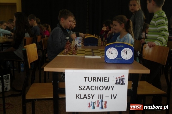 Zdjęcie w galerii na portalu naszraciborz.pl: Szachowe zmagania w SP4 wiadomości z regionu