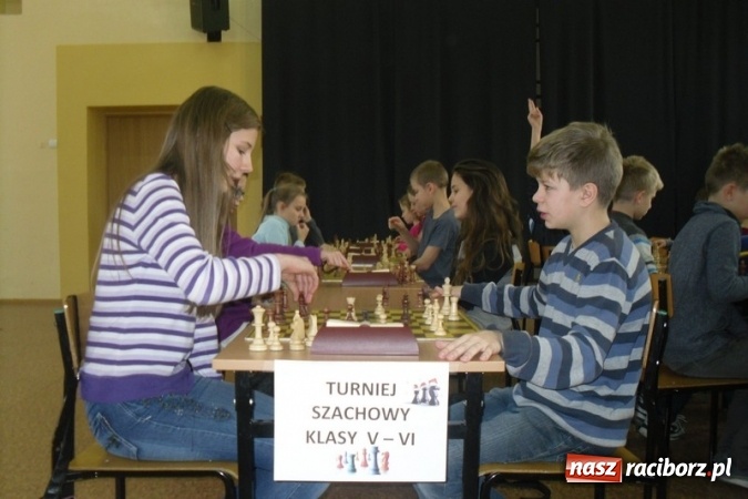 Zdjęcie w galerii na portalu naszraciborz.pl: Szachowe zmagania w SP4 wiadomości z regionu