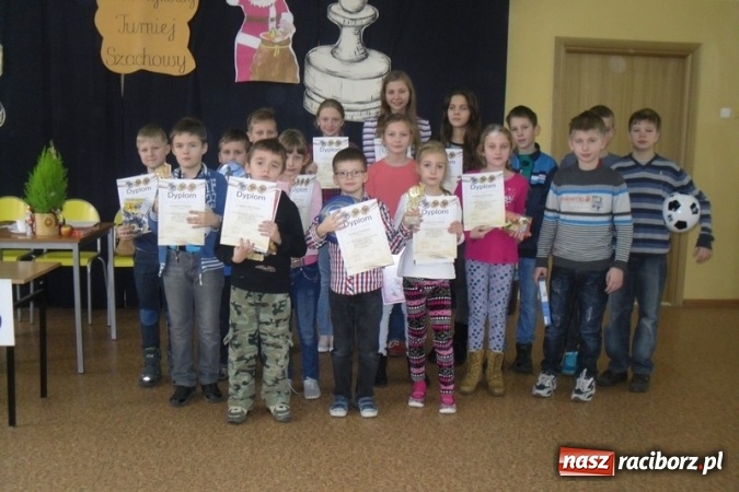 Zdjęcie w galerii na portalu naszraciborz.pl: Szachowe zmagania w SP4 wiadomości z regionu