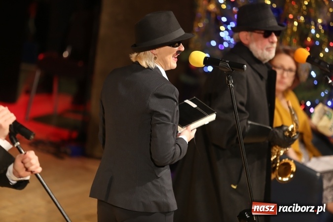 Zdjęcie w galerii na portalu naszraciborz.pl: Ale wkoło jest wesoło, czyli coroczna Gwiazdka Serc - koncert charytatywny w RCK wiadomości z regionu