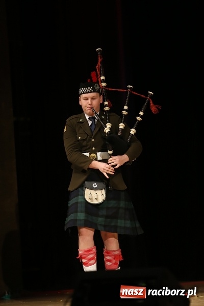 Zdjęcie w galerii na portalu naszraciborz.pl: Ale wkoło jest wesoło, czyli coroczna Gwiazdka Serc - koncert charytatywny w RCK wiadomości z regionu