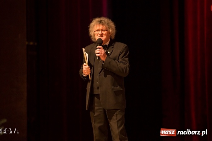 Zdjęcie w galerii na portalu naszraciborz.pl: Ale wkoło jest wesoło, czyli coroczna Gwiazdka Serc - koncert charytatywny w RCK wiadomości z regionu