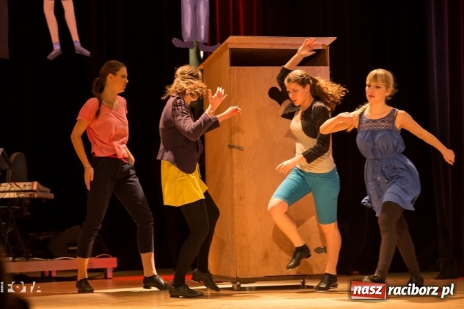 Zdjęcie w galerii na portalu naszraciborz.pl: Ale wkoło jest wesoło, czyli coroczna Gwiazdka Serc - koncert charytatywny w RCK wiadomości z regionu