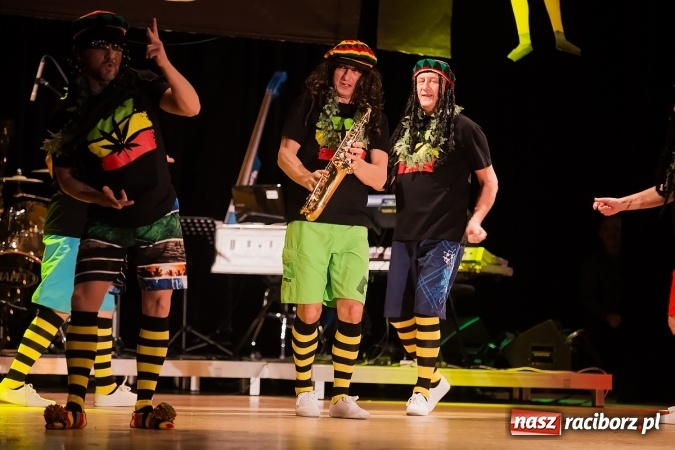 Zdjęcie w galerii na portalu naszraciborz.pl: Ale wkoło jest wesoło, czyli coroczna Gwiazdka Serc - koncert charytatywny w RCK wiadomości z regionu