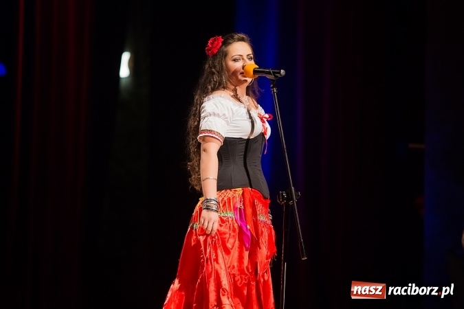 Zdjęcie w galerii na portalu naszraciborz.pl: Ale wkoło jest wesoło, czyli coroczna Gwiazdka Serc - koncert charytatywny w RCK wiadomości z regionu