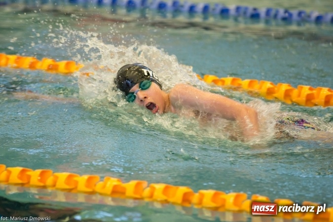 Zdjęcie w galerii na portalu naszraciborz.pl: Pływanie. Victoria z workiem medali  wiadomości z regionu