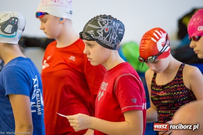 Zdjęcie w galerii na portalu naszraciborz.pl: Pływanie. Victoria z workiem medali  wiadomości z regionu