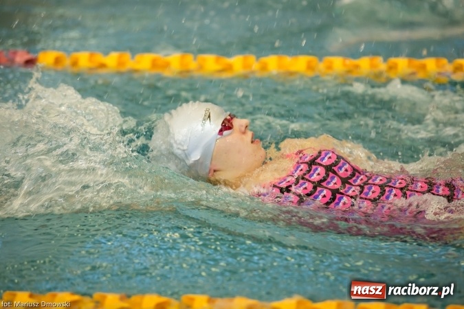 Zdjęcie w galerii na portalu naszraciborz.pl: Pływanie. Victoria z workiem medali  wiadomości z regionu