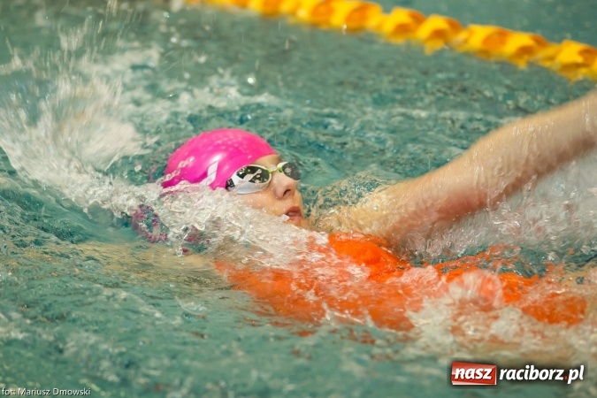 Zdjęcie w galerii na portalu naszraciborz.pl: Pływanie. Victoria z workiem medali  wiadomości z regionu