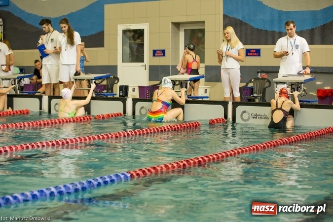 Zdjęcie w galerii na portalu naszraciborz.pl: Pływanie. Victoria z workiem medali  wiadomości z regionu