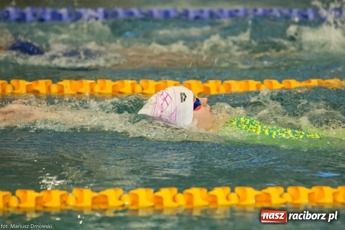 Zdjęcie w galerii na portalu naszraciborz.pl: Pływanie. Victoria z workiem medali  wiadomości z regionu