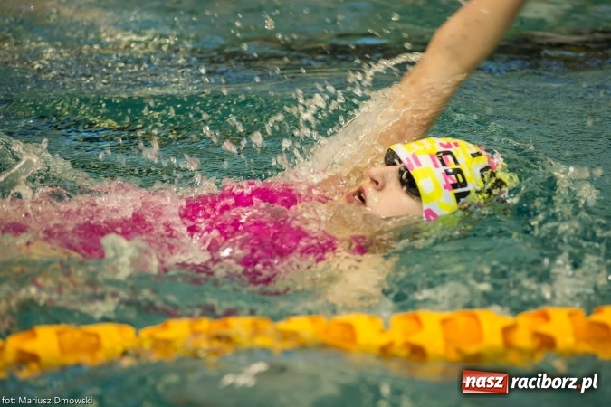 Zdjęcie w galerii na portalu naszraciborz.pl: Pływanie. Victoria z workiem medali  wiadomości z regionu