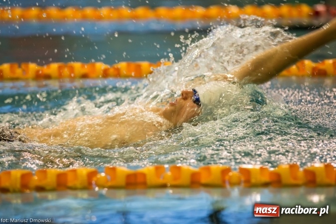 Zdjęcie w galerii na portalu naszraciborz.pl: Pływanie. Victoria z workiem medali  wiadomości z regionu