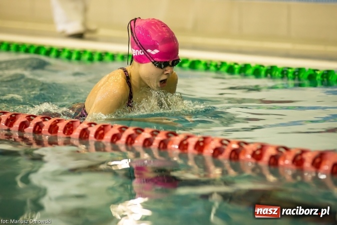 Zdjęcie w galerii na portalu naszraciborz.pl: Pływanie. Victoria z workiem medali  wiadomości z regionu