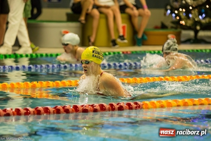 Zdjęcie w galerii na portalu naszraciborz.pl: Pływanie. Victoria z workiem medali  wiadomości z regionu
