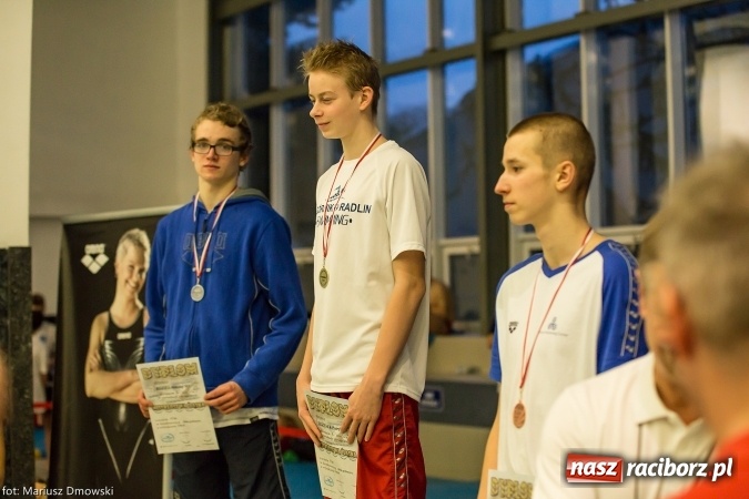 Zdjęcie w galerii na portalu naszraciborz.pl: Pływanie. Victoria z workiem medali  wiadomości z regionu