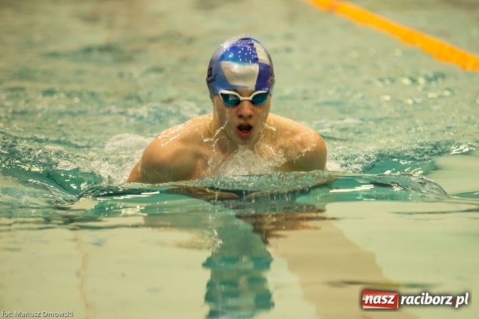 Zdjęcie w galerii na portalu naszraciborz.pl: Pływanie. Victoria z workiem medali  wiadomości z regionu
