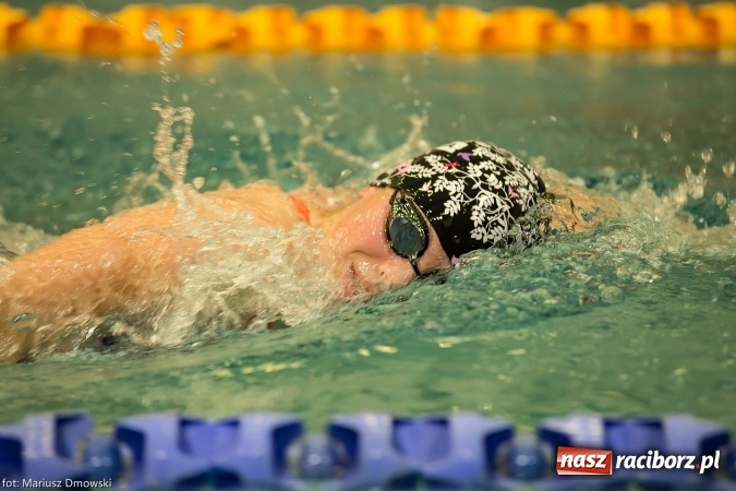Zdjęcie w galerii na portalu naszraciborz.pl: Pływanie. Victoria z workiem medali  wiadomości z regionu