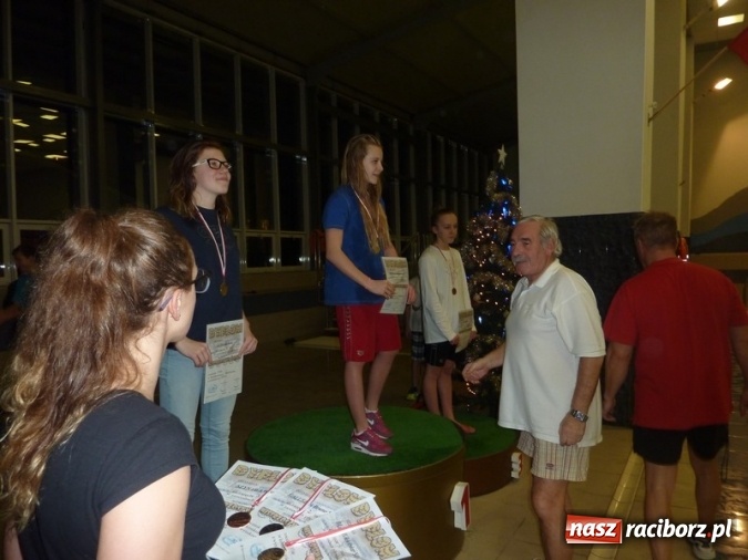 Zdjęcie w galerii na portalu naszraciborz.pl: Pływanie. Victoria z workiem medali  wiadomości z regionu