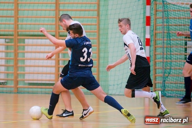 Zdjęcie w galerii na portalu naszraciborz.pl: HLPN: Emocjonujące starcie w pierwszej lidze na remis. Trzymej Ściana g&oacute;rą nad Raszczycami wiadomości z regionu