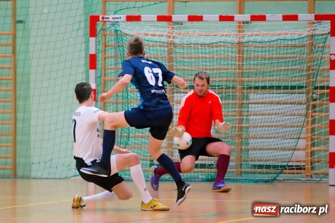 Zdjęcie w galerii na portalu naszraciborz.pl: HLPN: Emocjonujące starcie w pierwszej lidze na remis. Trzymej Ściana g&oacute;rą nad Raszczycami wiadomości z regionu