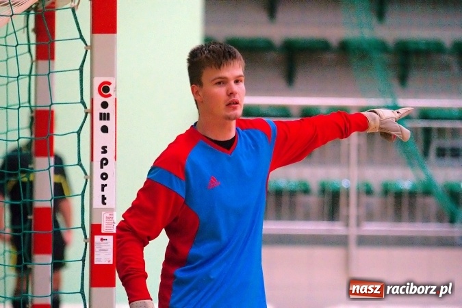 Zdjęcie w galerii na portalu naszraciborz.pl: HLPN: Emocjonujące starcie w pierwszej lidze na remis. Trzymej Ściana g&oacute;rą nad Raszczycami wiadomości z regionu