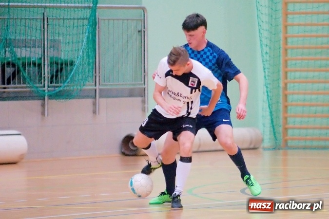 Zdjęcie w galerii na portalu naszraciborz.pl: HLPN: Emocjonujące starcie w pierwszej lidze na remis. Trzymej Ściana g&oacute;rą nad Raszczycami wiadomości z regionu