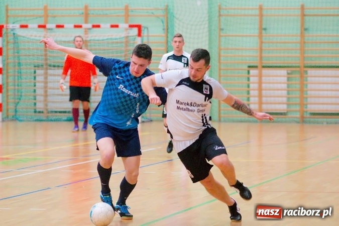 Zdjęcie w galerii na portalu naszraciborz.pl: HLPN: Emocjonujące starcie w pierwszej lidze na remis. Trzymej Ściana g&oacute;rą nad Raszczycami wiadomości z regionu