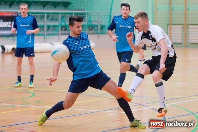 Zdjęcie w galerii na portalu naszraciborz.pl: HLPN: Emocjonujące starcie w pierwszej lidze na remis. Trzymej Ściana g&oacute;rą nad Raszczycami wiadomości z regionu