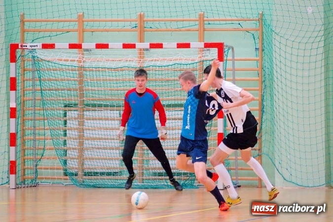 Zdjęcie w galerii na portalu naszraciborz.pl: HLPN: Emocjonujące starcie w pierwszej lidze na remis. Trzymej Ściana g&oacute;rą nad Raszczycami wiadomości z regionu