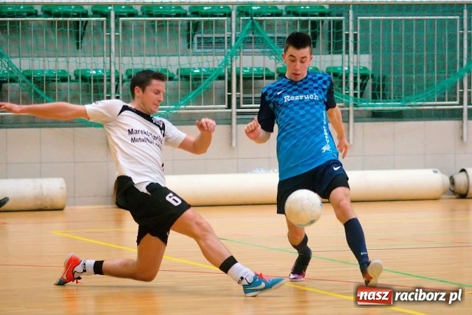 Zdjęcie w galerii na portalu naszraciborz.pl: HLPN: Emocjonujące starcie w pierwszej lidze na remis. Trzymej Ściana g&oacute;rą nad Raszczycami wiadomości z regionu