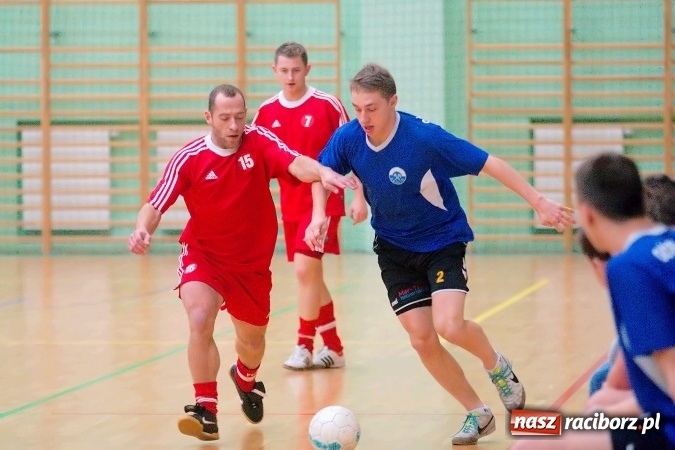 Zdjęcie w galerii na portalu naszraciborz.pl: HLPN: Emocjonujące starcie w pierwszej lidze na remis. Trzymej Ściana g&oacute;rą nad Raszczycami wiadomości z regionu