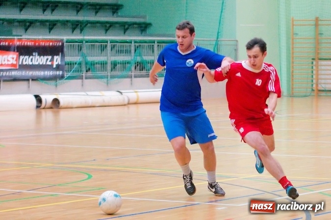 Zdjęcie w galerii na portalu naszraciborz.pl: HLPN: Emocjonujące starcie w pierwszej lidze na remis. Trzymej Ściana g&oacute;rą nad Raszczycami wiadomości z regionu