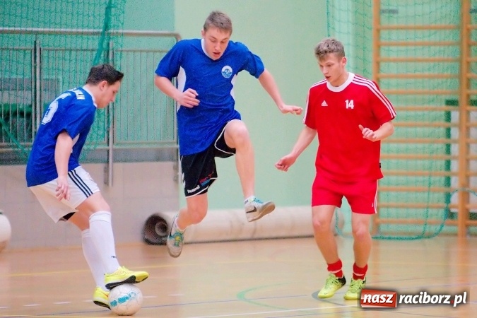 Zdjęcie w galerii na portalu naszraciborz.pl: HLPN: Emocjonujące starcie w pierwszej lidze na remis. Trzymej Ściana g&oacute;rą nad Raszczycami wiadomości z regionu