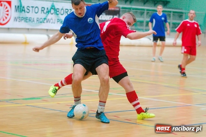 Zdjęcie w galerii na portalu naszraciborz.pl: HLPN: Emocjonujące starcie w pierwszej lidze na remis. Trzymej Ściana g&oacute;rą nad Raszczycami wiadomości z regionu