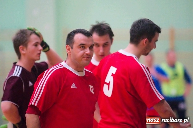 Zdjęcie w galerii na portalu naszraciborz.pl: HLPN: Emocjonujące starcie w pierwszej lidze na remis. Trzymej Ściana g&oacute;rą nad Raszczycami wiadomości z regionu