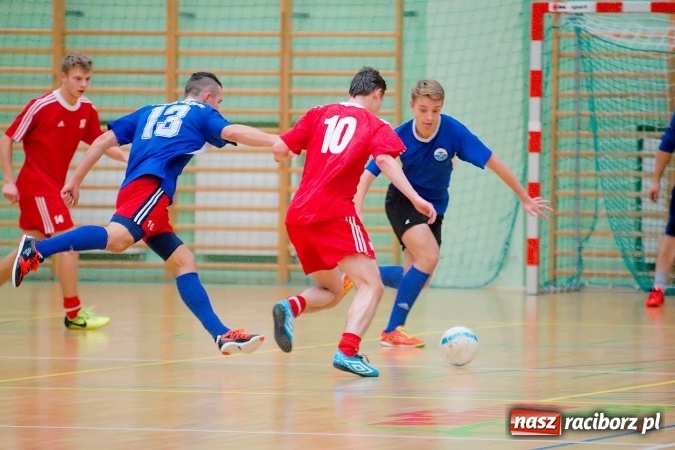 Zdjęcie w galerii na portalu naszraciborz.pl: HLPN: Emocjonujące starcie w pierwszej lidze na remis. Trzymej Ściana g&oacute;rą nad Raszczycami wiadomości z regionu