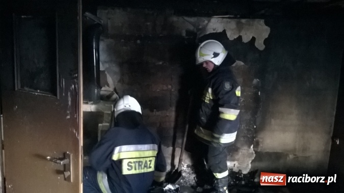 Zdjęcie w galerii na portalu naszraciborz.pl: Pożar altanki w Kuźni Raciborskiej wiadomości z regionu