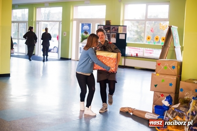 Zdjęcie w galerii na portalu naszraciborz.pl: Szlachetna Paczka także w Raciborzu wiadomości z regionu