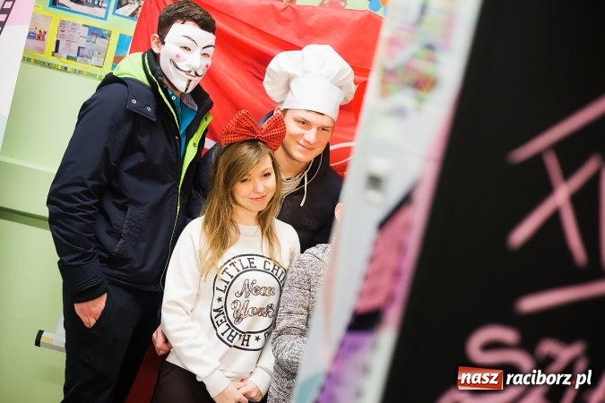 Zdjęcie w galerii na portalu naszraciborz.pl: Szlachetna Paczka także w Raciborzu wiadomości z regionu