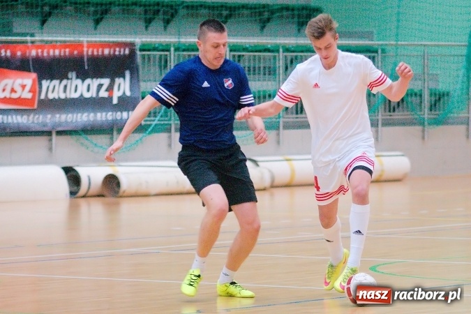 Zdjęcie w galerii na portalu naszraciborz.pl: Galaktyczni rozbili Dzikich Chłopców. Remis w meczu PRD Dream Team z Covebo wiadomości z regionu