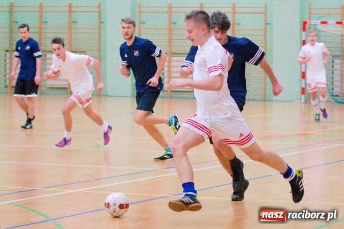 Zdjęcie w galerii na portalu naszraciborz.pl: Galaktyczni rozbili Dzikich Chłopców. Remis w meczu PRD Dream Team z Covebo wiadomości z regionu