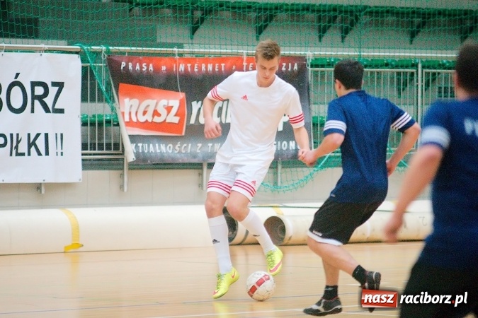 Zdjęcie w galerii na portalu naszraciborz.pl: Galaktyczni rozbili Dzikich Chłopców. Remis w meczu PRD Dream Team z Covebo wiadomości z regionu