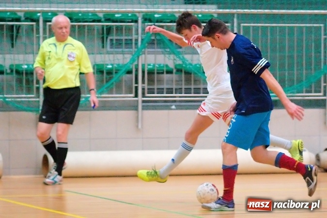 Zdjęcie w galerii na portalu naszraciborz.pl: Galaktyczni rozbili Dzikich Chłopców. Remis w meczu PRD Dream Team z Covebo wiadomości z regionu