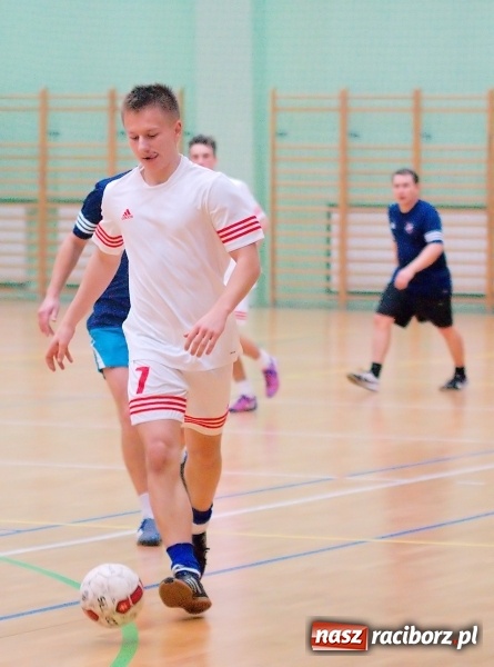 Zdjęcie w galerii na portalu naszraciborz.pl: Galaktyczni rozbili Dzikich Chłopców. Remis w meczu PRD Dream Team z Covebo wiadomości z regionu