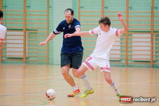 Zdjęcie w galerii na portalu naszraciborz.pl: Galaktyczni rozbili Dzikich Chłopców. Remis w meczu PRD Dream Team z Covebo wiadomości z regionu
