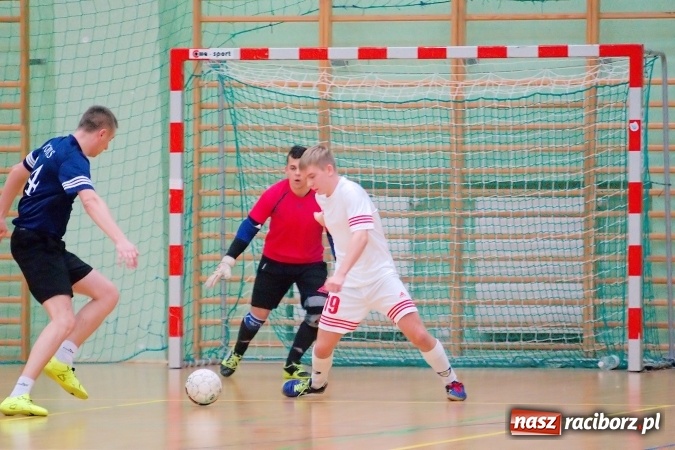 Zdjęcie w galerii na portalu naszraciborz.pl: Galaktyczni rozbili Dzikich Chłopców. Remis w meczu PRD Dream Team z Covebo wiadomości z regionu